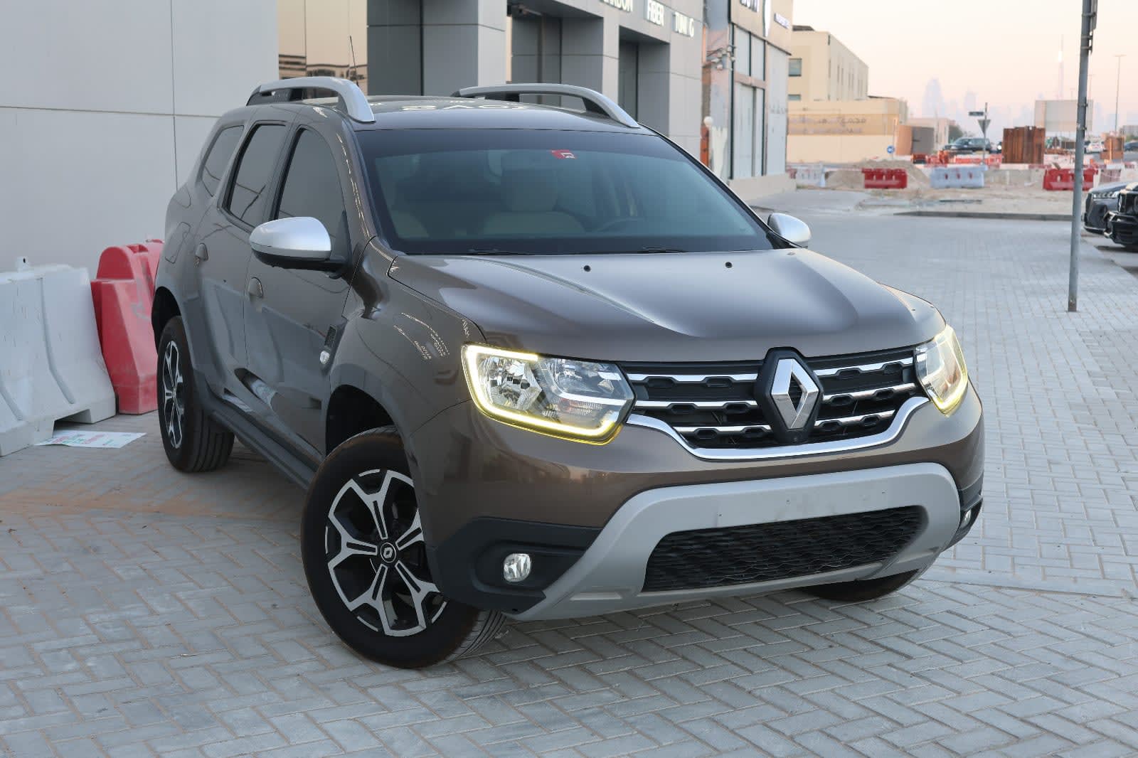 Renault Duster LE 2020 GCC Specs - Fully Loaded SUV-112000KM-EXCELLENT CONDITION - Thumbnail 2