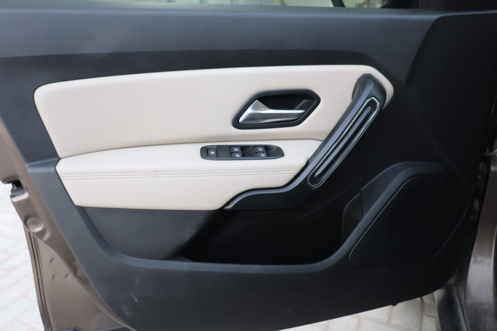 Renault Duster LE 2020 GCC Specs - Fully Loaded SUV-112000KM-EXCELLENT CONDITION - Thumbnail 8
