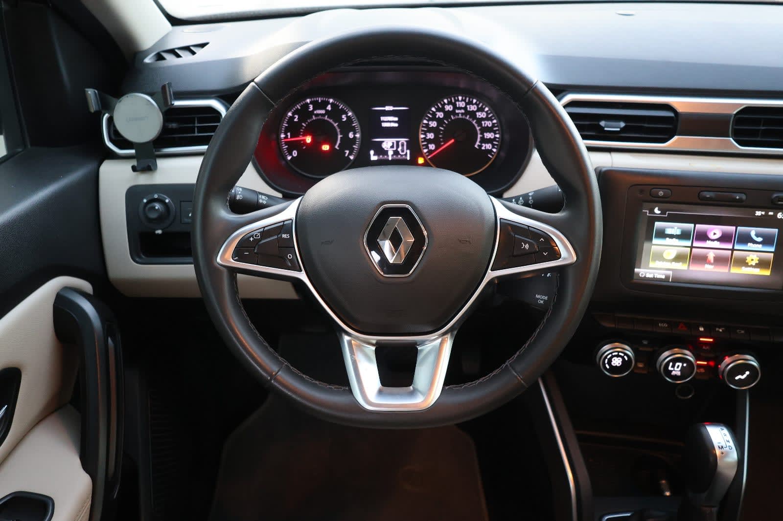 Renault Duster LE 2020 GCC Specs - Fully Loaded SUV-112000KM-EXCELLENT CONDITION - Thumbnail 11