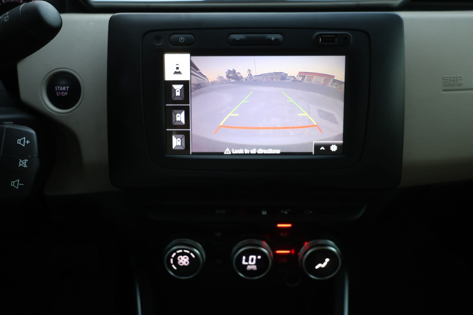 Renault Duster LE 2020 GCC Specs - Fully Loaded SUV-112000KM-EXCELLENT CONDITION - Thumbnail 12