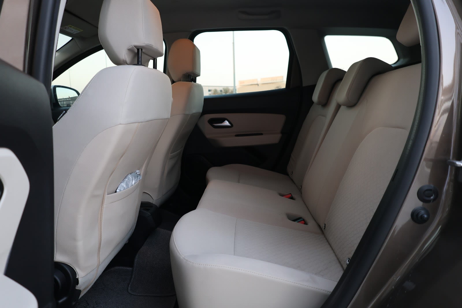 Renault Duster LE 2020 GCC Specs - Fully Loaded SUV-112000KM-EXCELLENT CONDITION - Thumbnail 17
