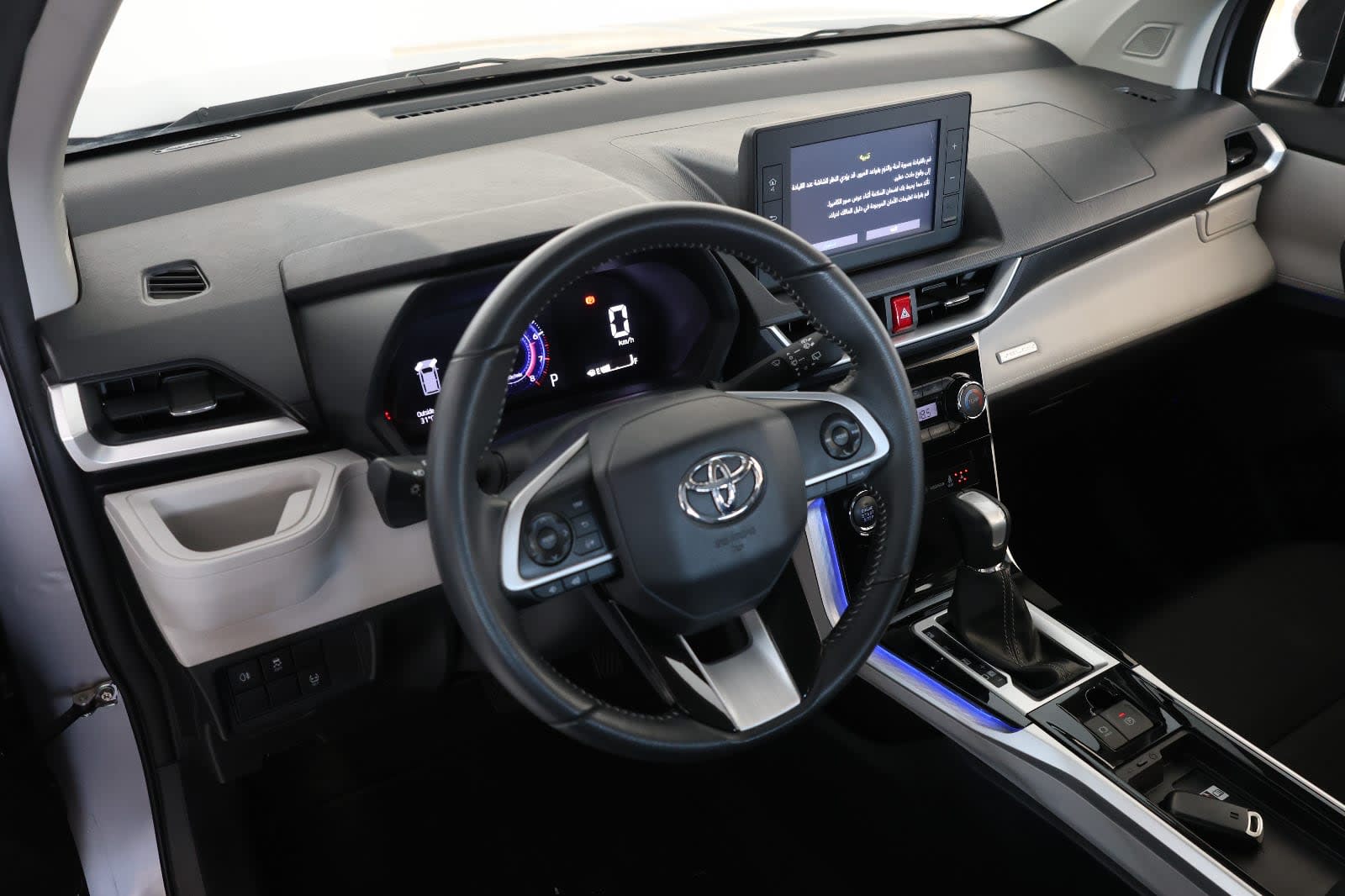 Toyota Veloz GX 2025 GCC Specs-16000km-brand new - Thumbnail 8
