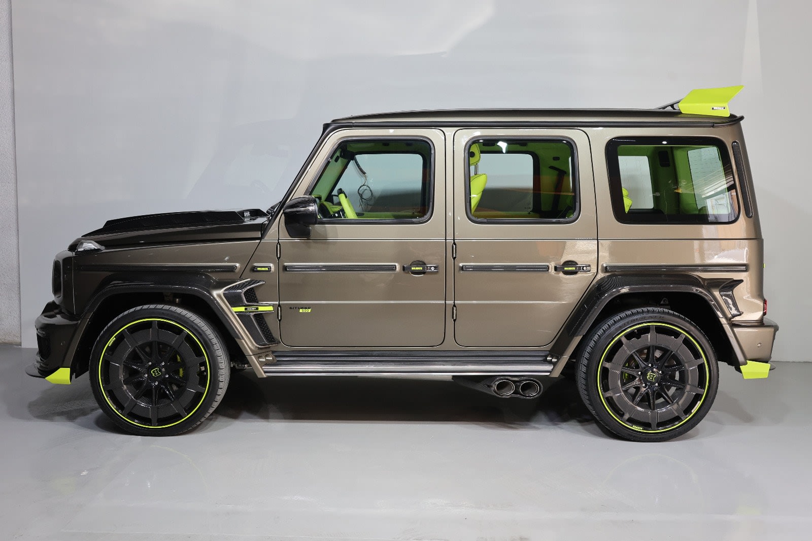 Mercedes-Benz G-Class Brabus G 900 Rocket Edition 2019-94000KM GCC Specs-pristine condition. - Thumbnail 7