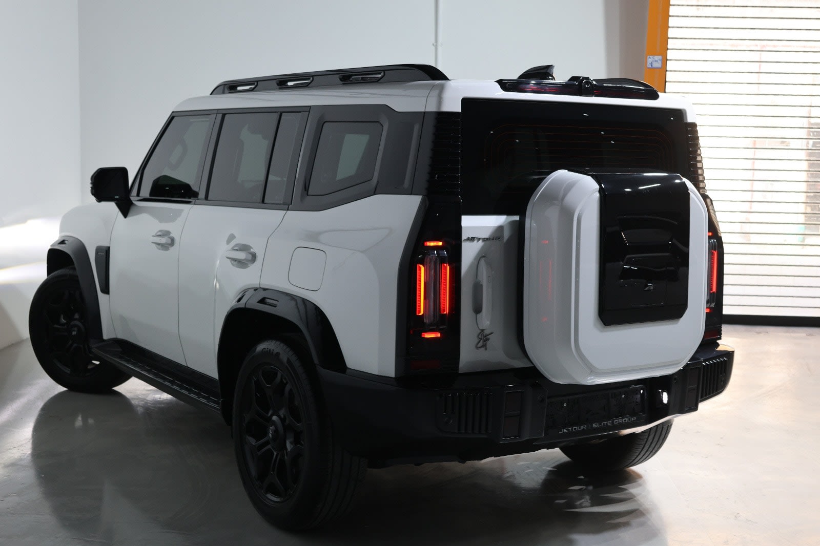 Jetour T2 Luxury Plus 2025 GCC Specs-19000km-Under warranty-Pristine condition - Thumbnail 4