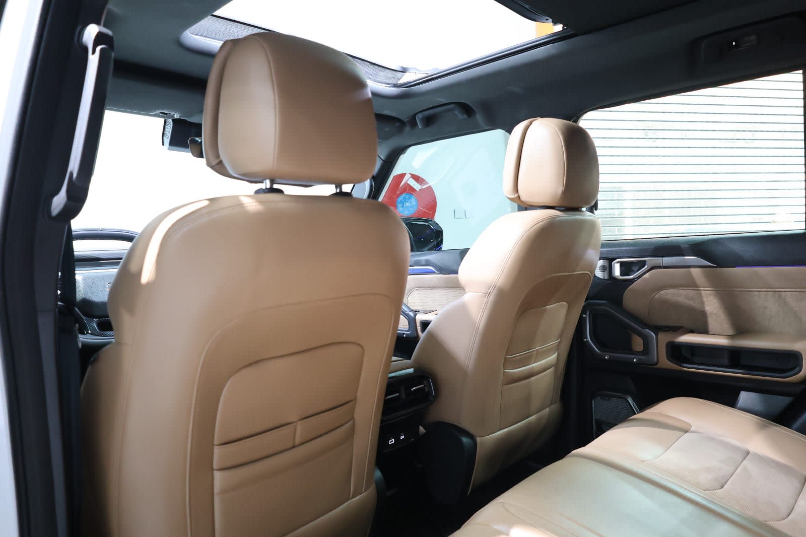 Jetour T2 Luxury Plus 2025 GCC Specs-19000km-Under warranty-Pristine condition - Thumbnail 18