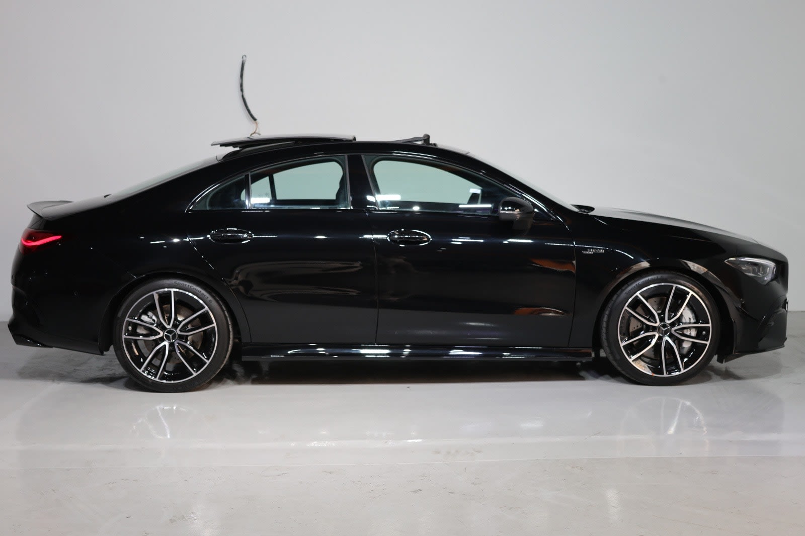 2025 Mercedes-Benz CLA 35 AMG-48km-GCC Specs - Thumbnail 7