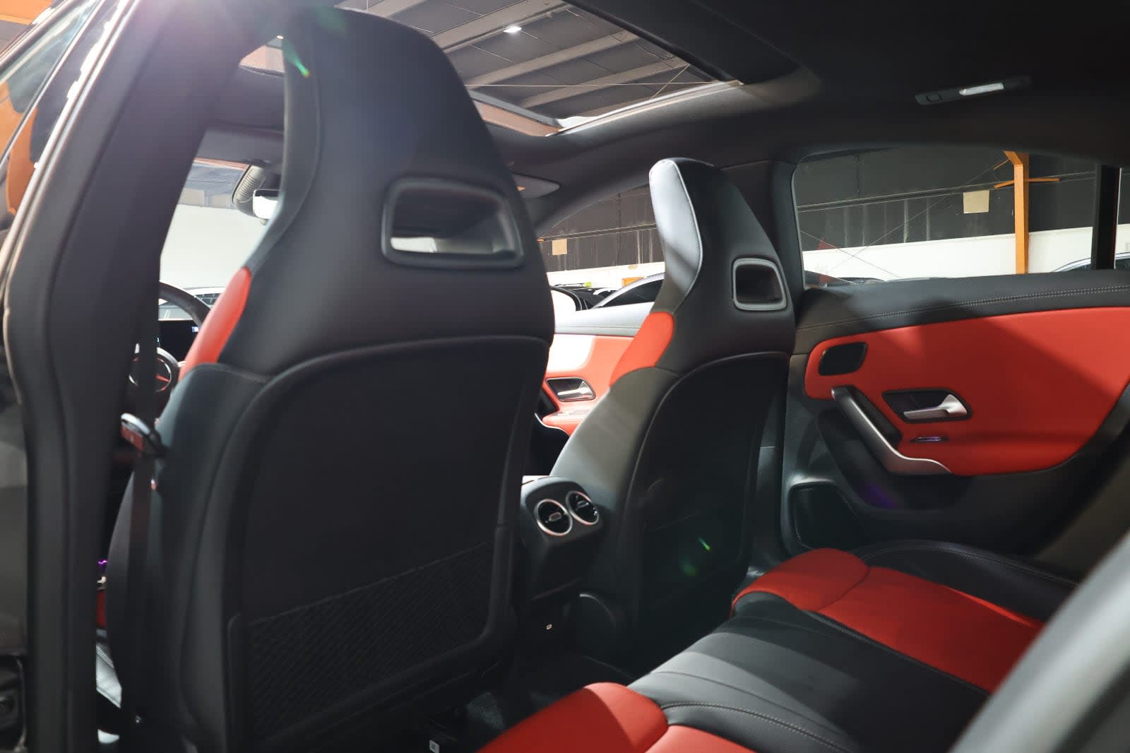 2025 Mercedes-Benz CLA 35 AMG-48km-GCC Specs - Thumbnail 18