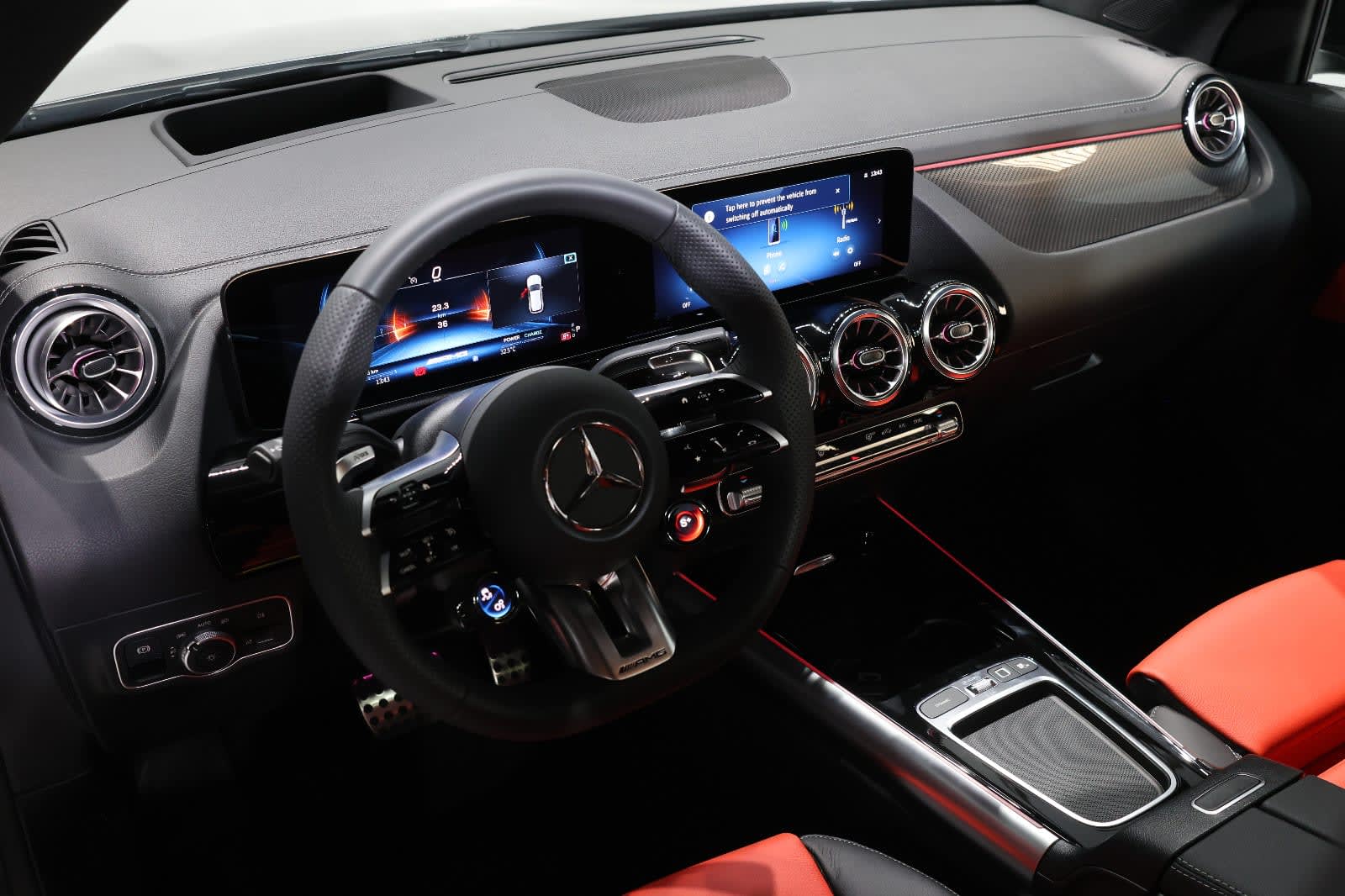 2025 Mercedes-Benz GLA 35 AMG -GCC-spec -brand new -under warranty & service - Thumbnail 6