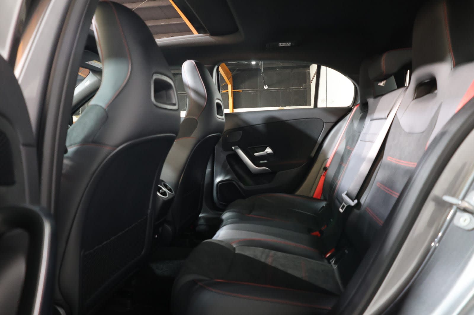 2025 Mercedes-Benz A-Class A 35 AMG -GCC-spec -350KM-under warranty &service - Thumbnail 20