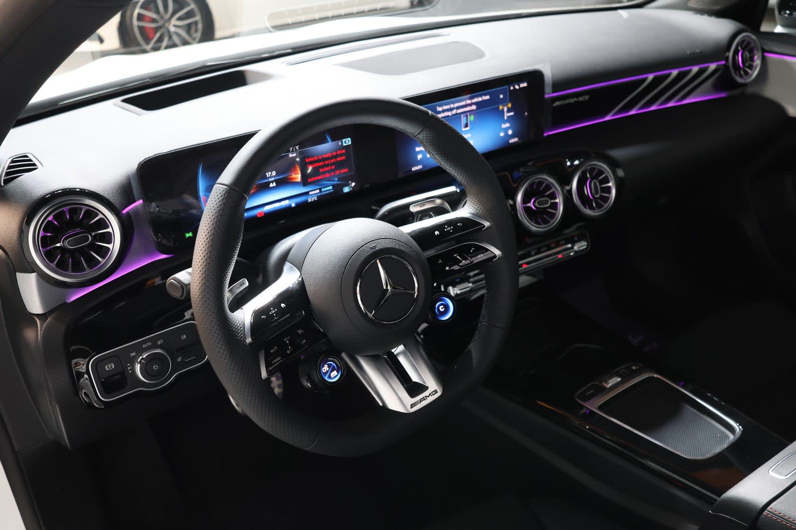 2025 Mercedes-Benz A-Class A 35 AMG | GCC Specs | Performance Luxury - Thumbnail 9
