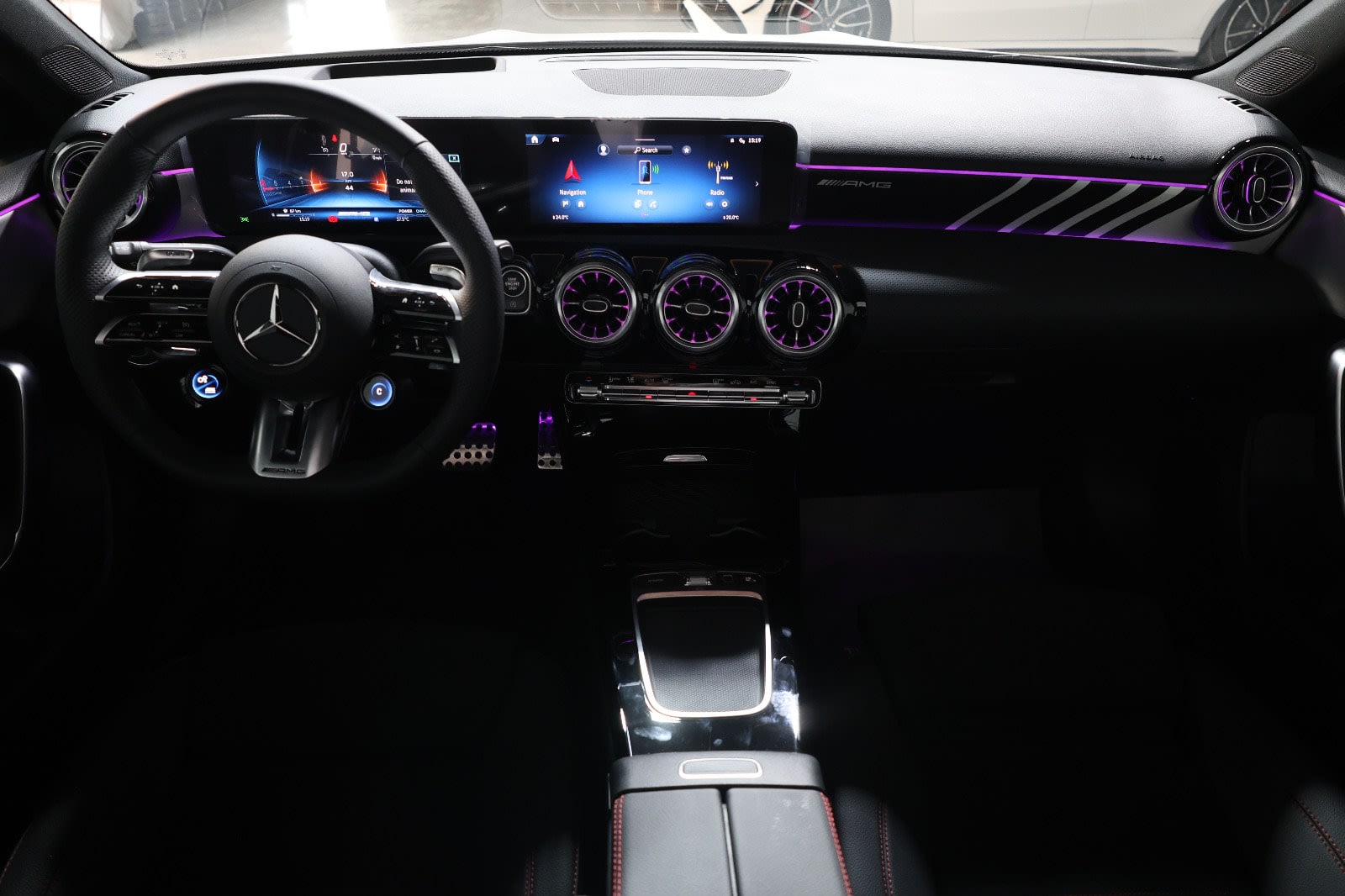 2025 Mercedes-Benz A-Class A 35 AMG | GCC Specs | Performance Luxury - Thumbnail 10