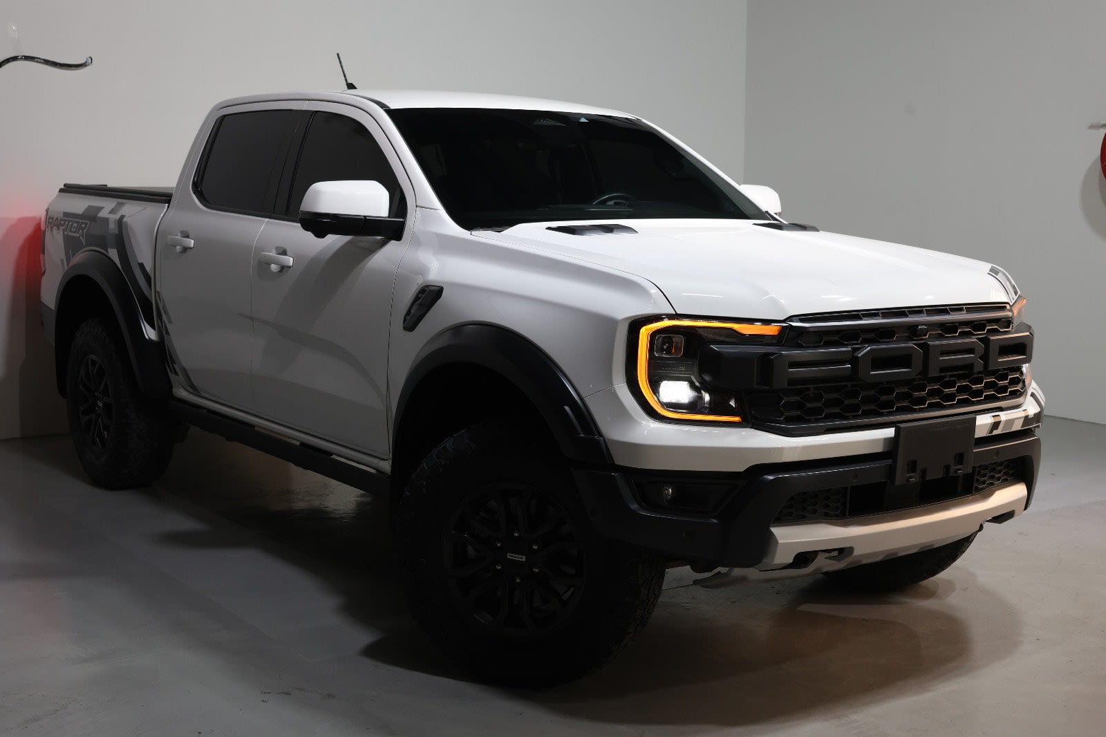 Ford Ranger Raptor 2023 GCC Specs-63000KM-EXCELLENT CONDITION - Thumbnail 2