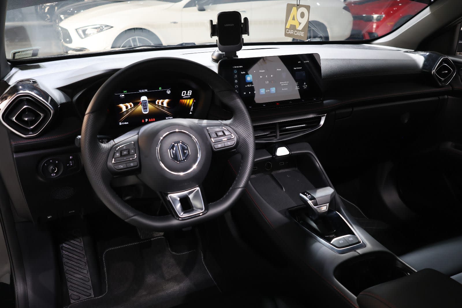 MG GT Luxury 2026 GCC Specs-9400km-Pristine condition - Thumbnail 8