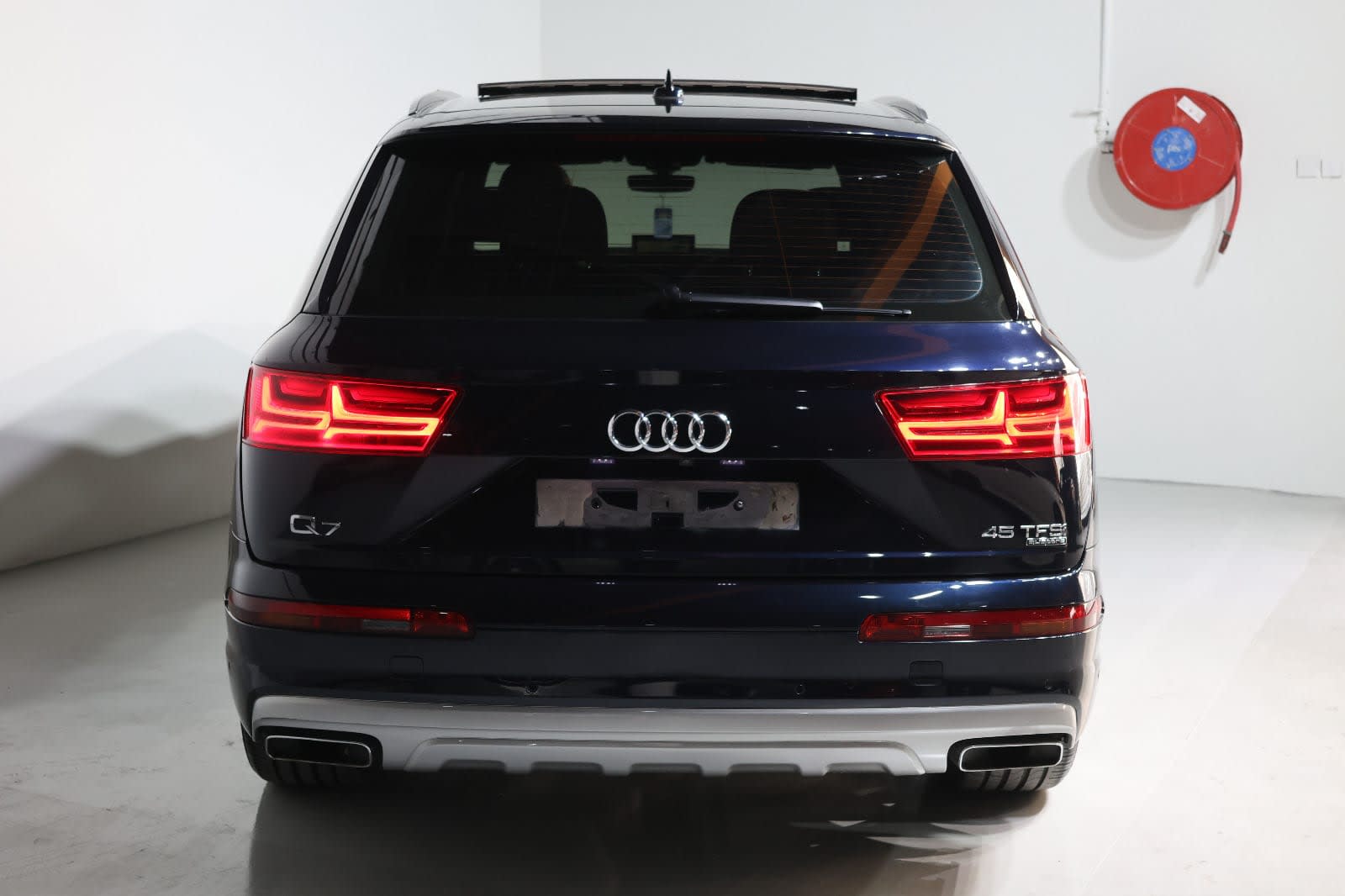 Audi Q7 45 TFSI Quattro 2017 | GCC Specs | Well Maintained - Thumbnail 5