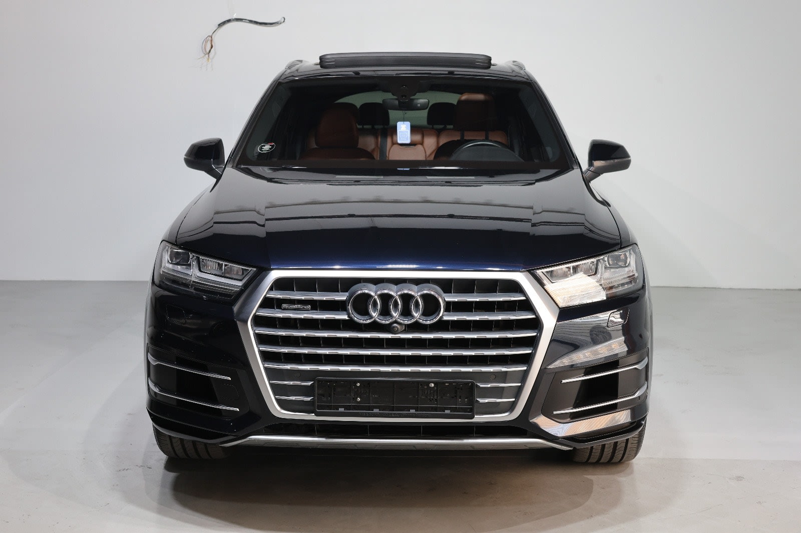 Audi Q7 45 TFSI Quattro 2017 | GCC Specs | Well Maintained - Thumbnail 7