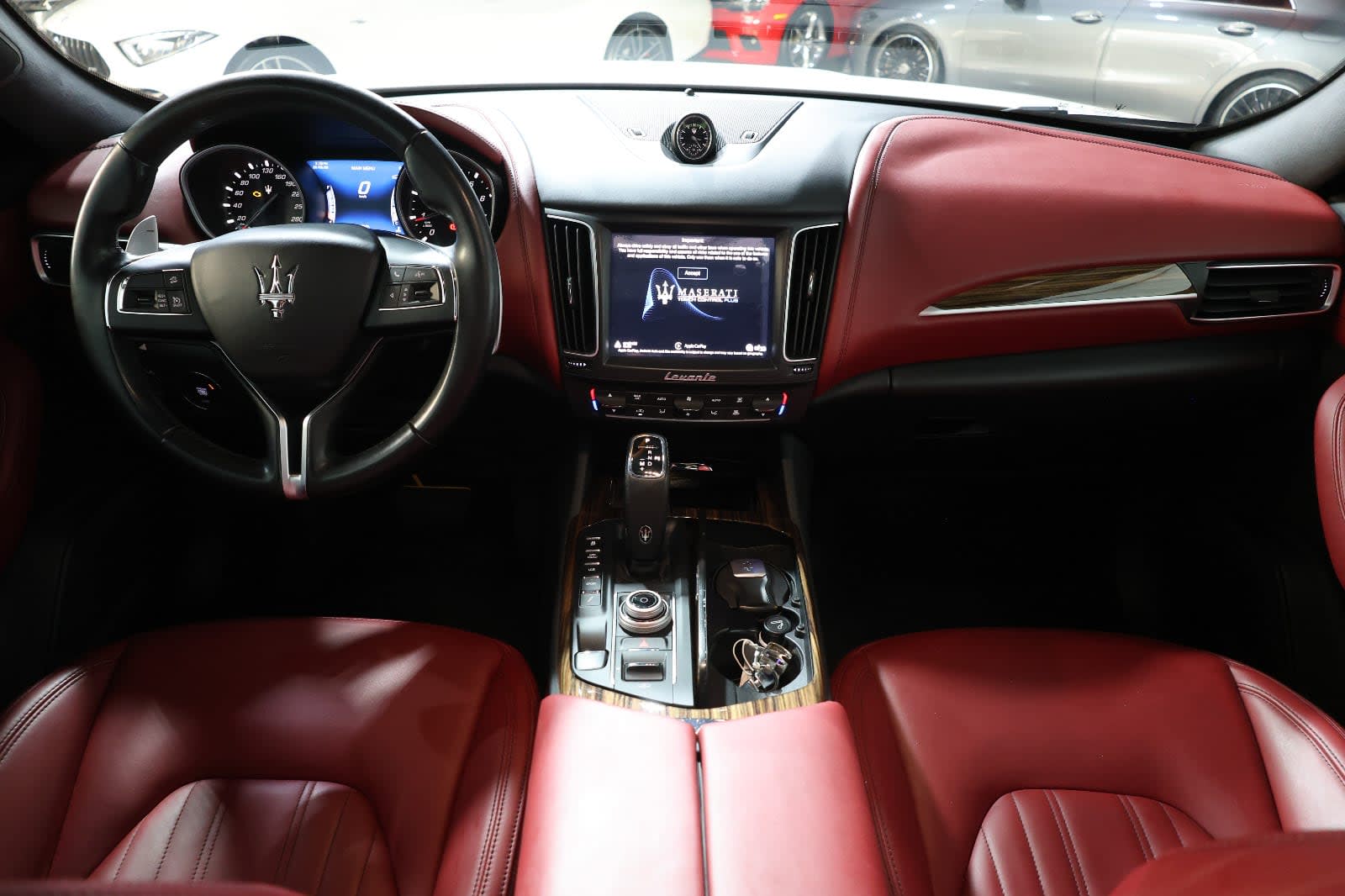 Maserati Levante SQ4 2019 | GCC Specs | 173000KM | Excellent Condition - Thumbnail 11