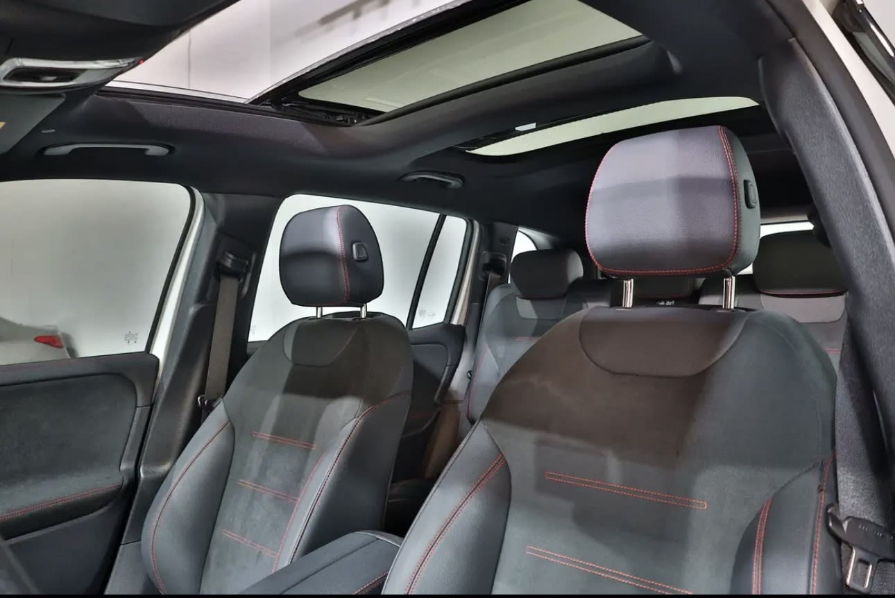 brand new 2025 Mercedes-Benz EQB 350 4MATIC. -electric SUV -14000km  -GCC-spec  - Thumbnail 10