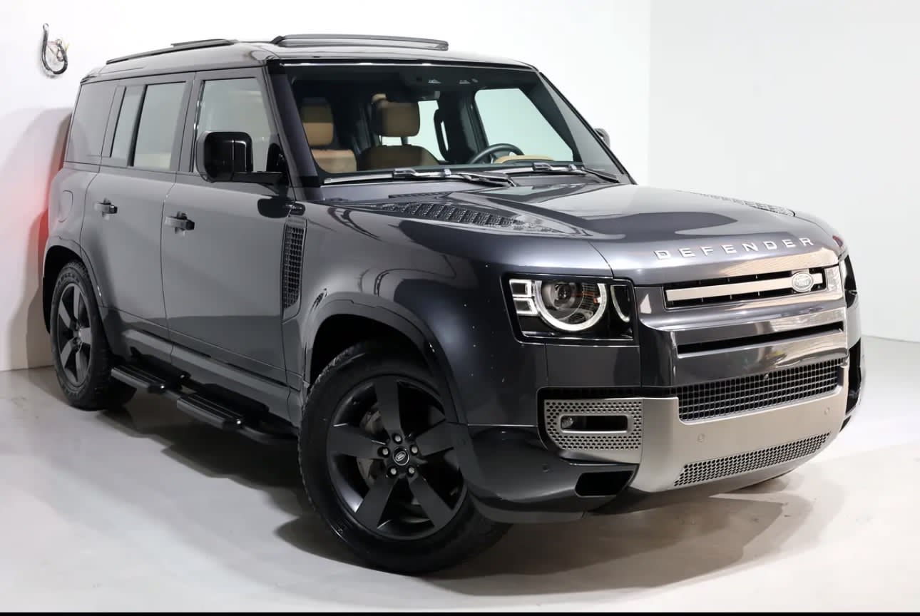 Brand new 2025 Land Rover Defender 110 HSE P400 76000KM -GCC-spec - Thumbnail 2