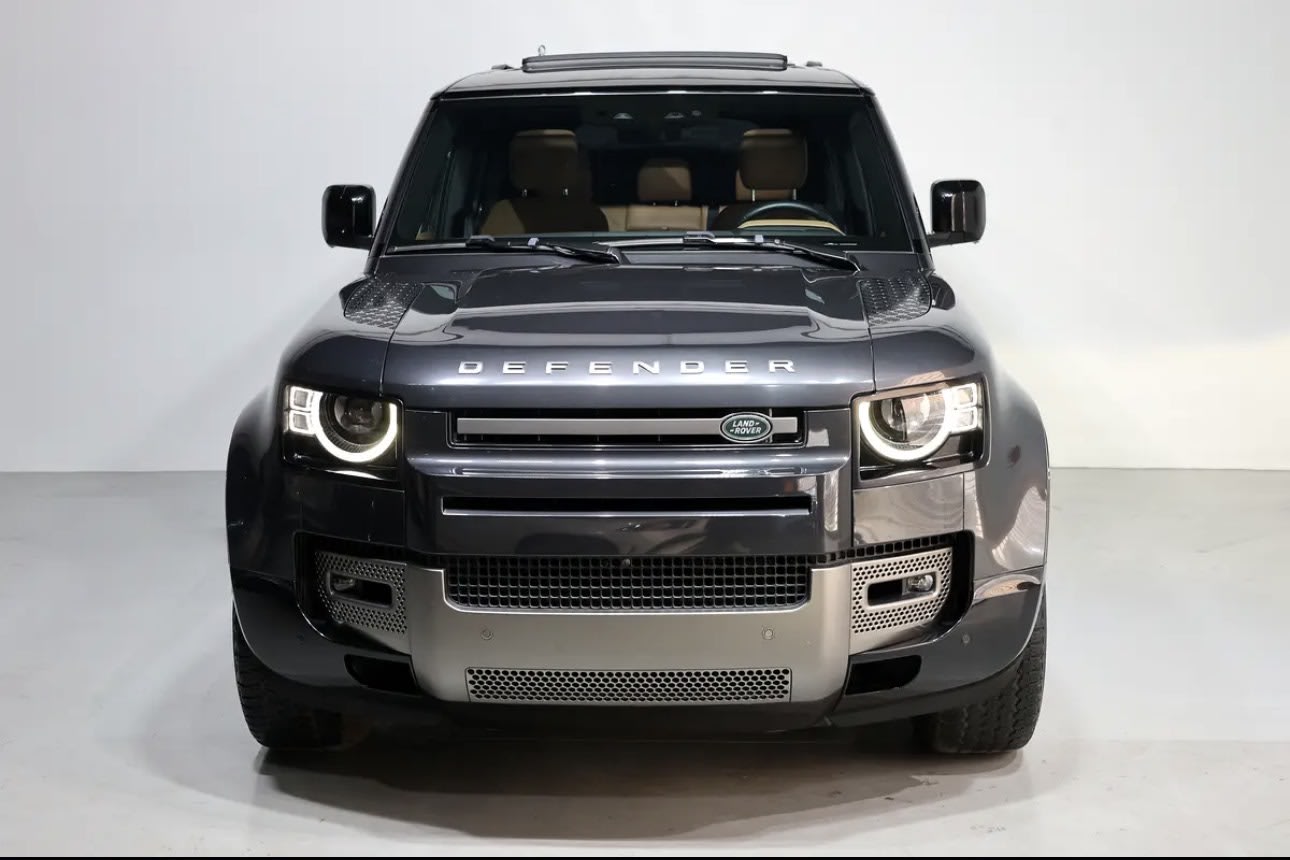 Brand new 2025 Land Rover Defender 110 HSE P400 76000KM -GCC-spec - Thumbnail 6