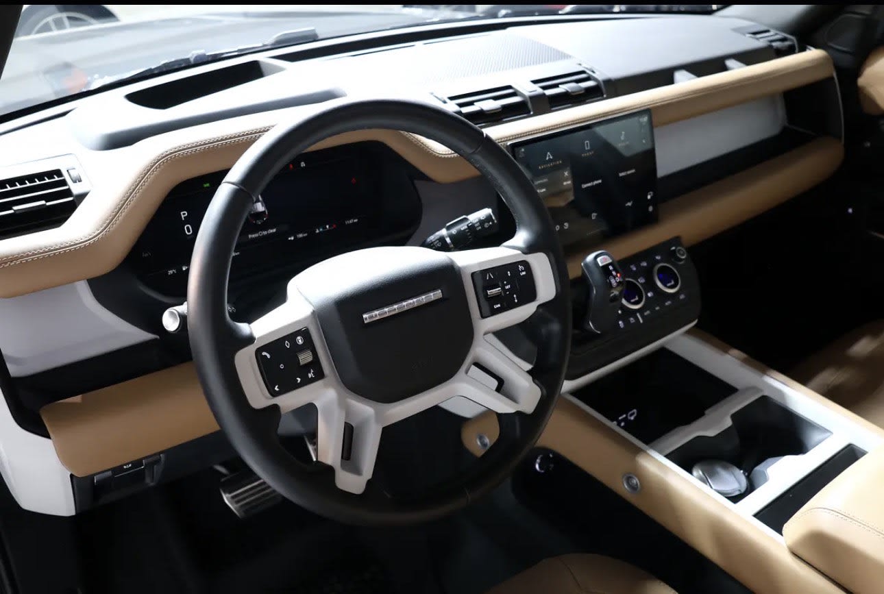 Brand new 2025 Land Rover Defender 110 HSE P400 76000KM -GCC-spec - Thumbnail 11