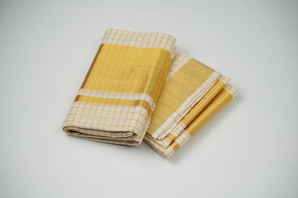 Kasavu Check Set Mundu