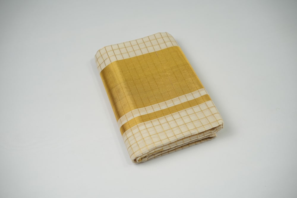 Kasavu Check Set Mundu - image 4