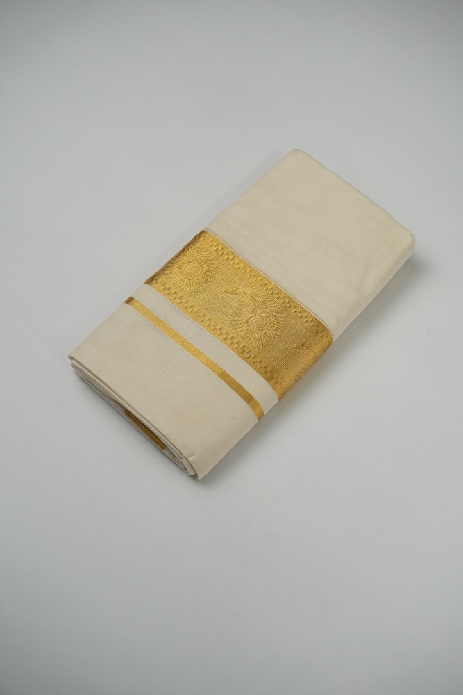 Handloom Kasavu Design Mundu - image 3