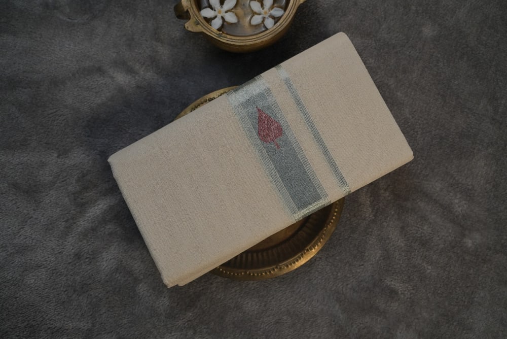 Silver Kara Design Mundu