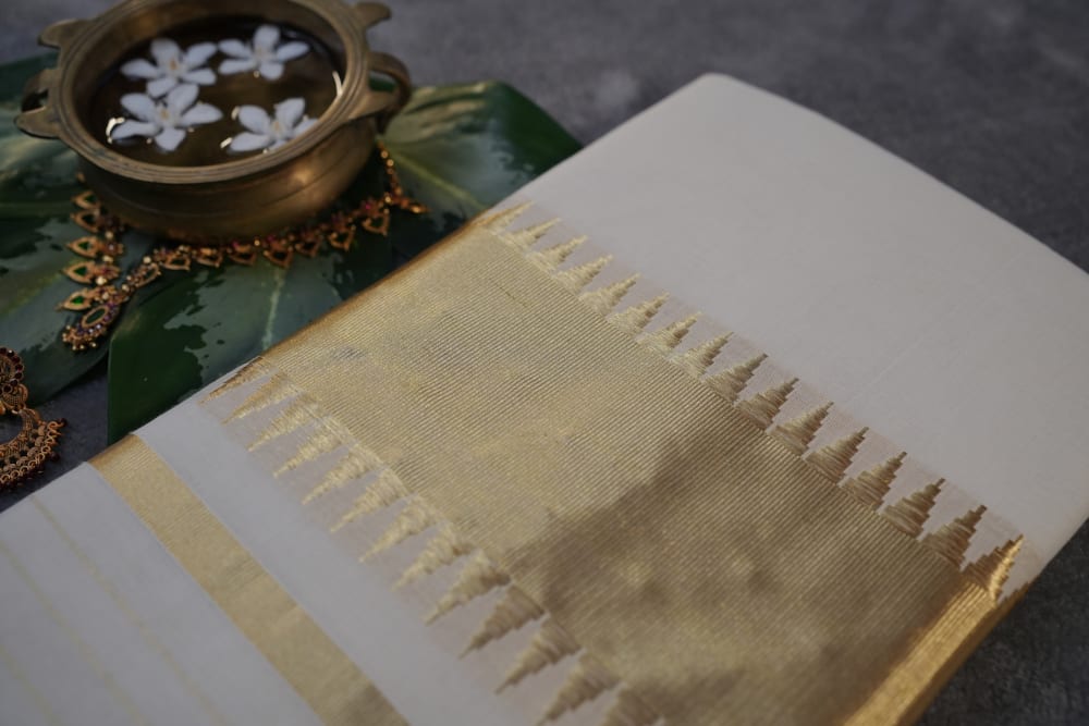 Temple Design Saree - image 3