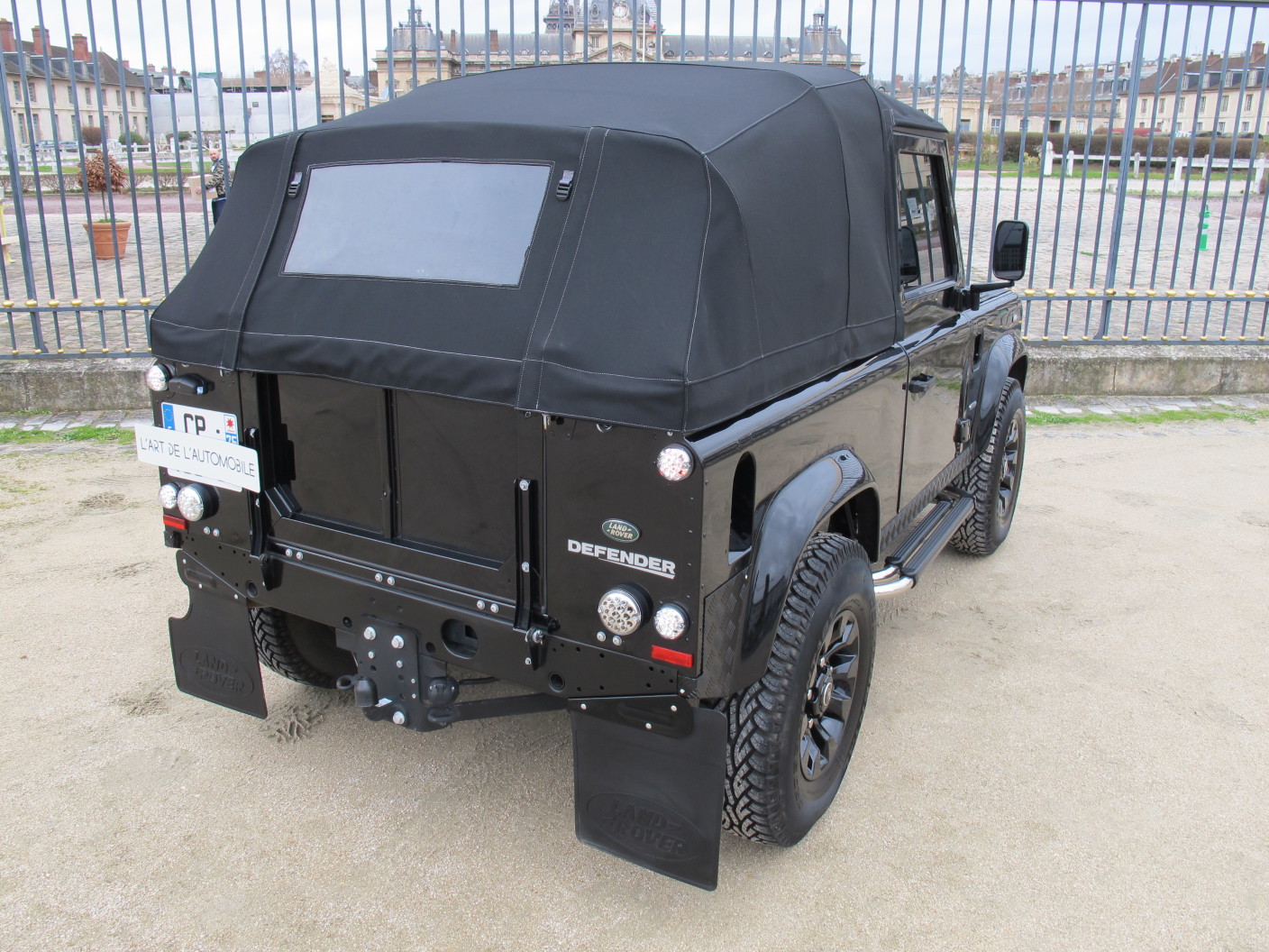 L'art de l'automobile | Land Rover DEFENDER EDEN PARK EDITION