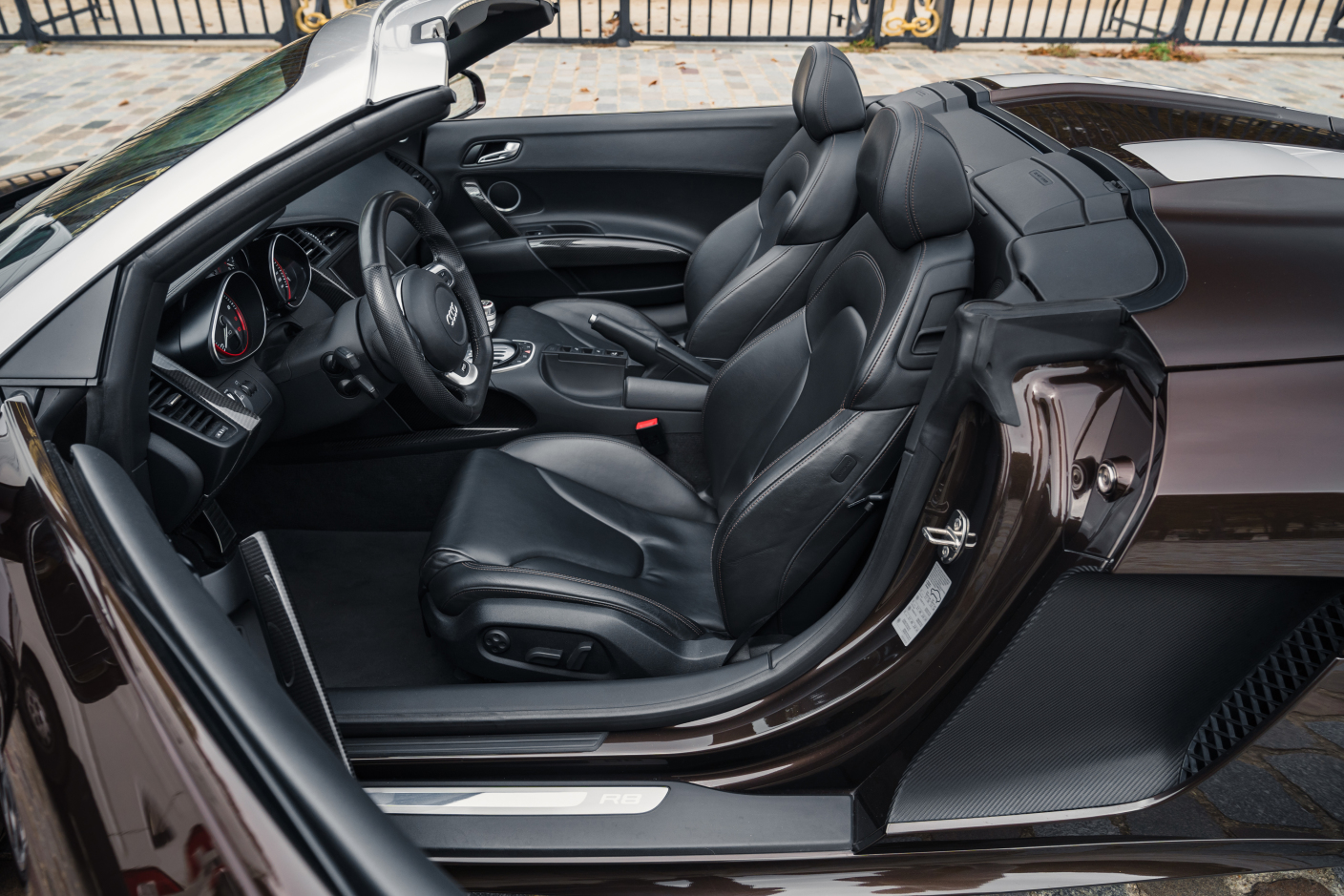 L'art de l'automobile | Audi R8 V10 Spyder *Manual gearbox*