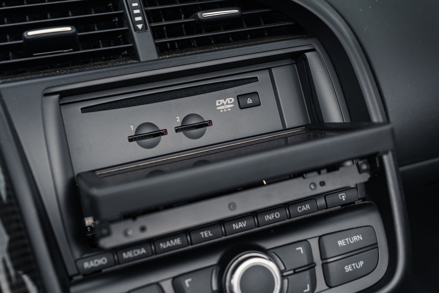 L'art de l'automobile | Audi R8 V10 Spyder *Manual gearbox*