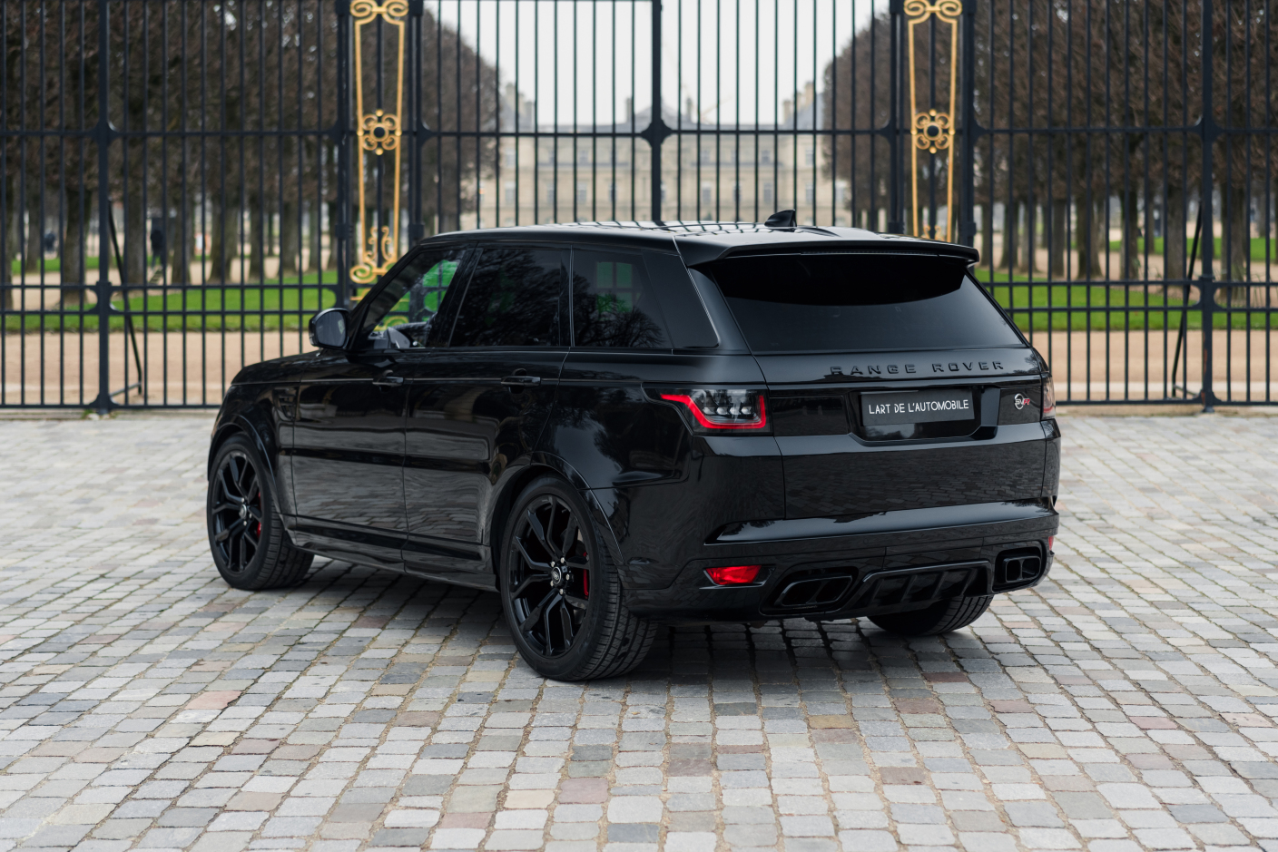 L'art de l'automobile | Land Rover Range Rover SVR *First