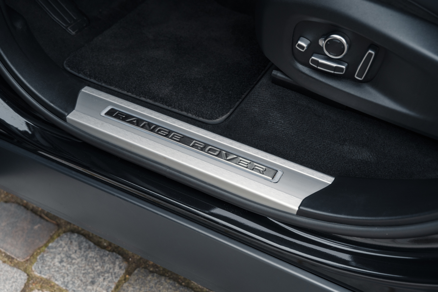 L'art de l'automobile | Land Rover Range Rover SVR *First hand*