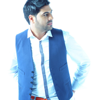 شي في قلبي شي في قلبي