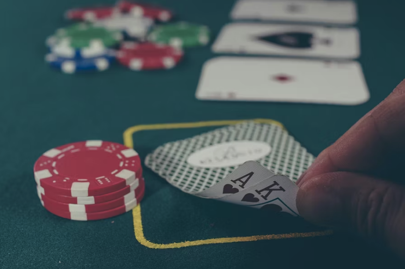 Legal Gambling Age for Online Casinos in Every Canadian Province