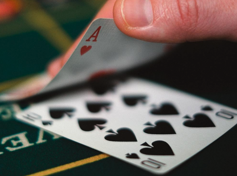 Why Some Canadian Casinos Ban Certain Strategies (Like Card Counting)