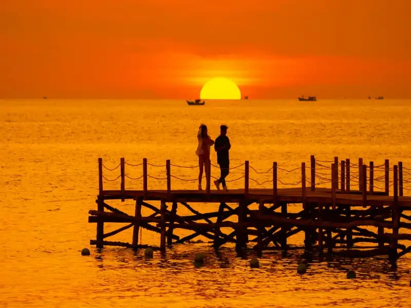Summer Date Ideas — romantic visual inspiration for couples