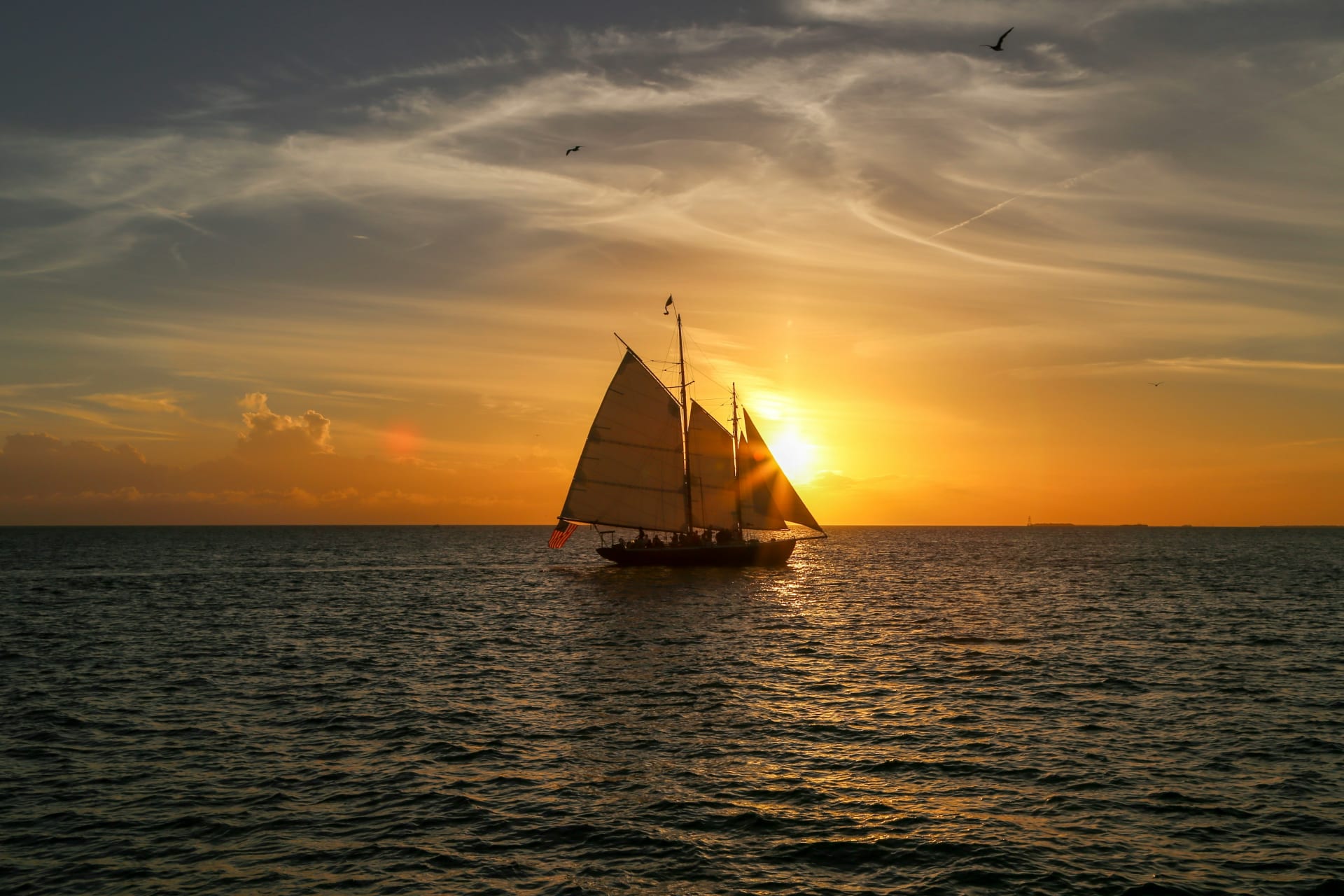 Romantic Summer Date Ideas — a dreamy celebration for couples