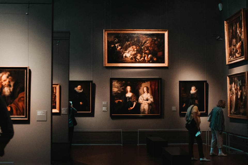 The Art Gallery With One Final Picture – Proposal Stories