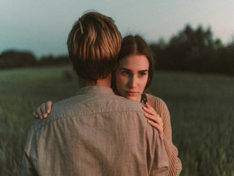 How to Build Trust in a Relationship: The Complete Guide