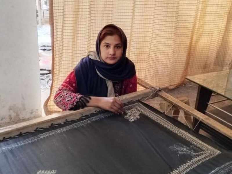 Mehwish Bibi strengthened her traditional embroidery work through investment.