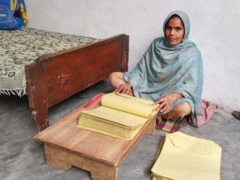 Saima's paper bag business creates new opportunities for her family.
