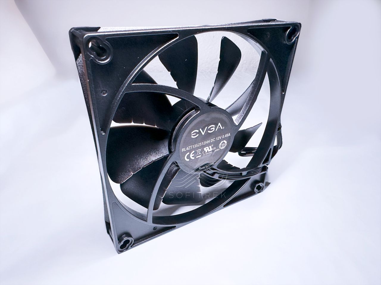RL4ZT1352512HH EVGA FX 140mm Fan 12VDC 0.45A 4-Pin PWM