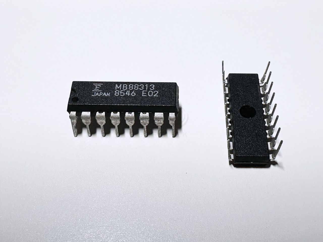Display CMOS FUJITSU MB88313 かずお　MBC Controller Character 16 7MHz 5V TVDC ウエイトトレーニング