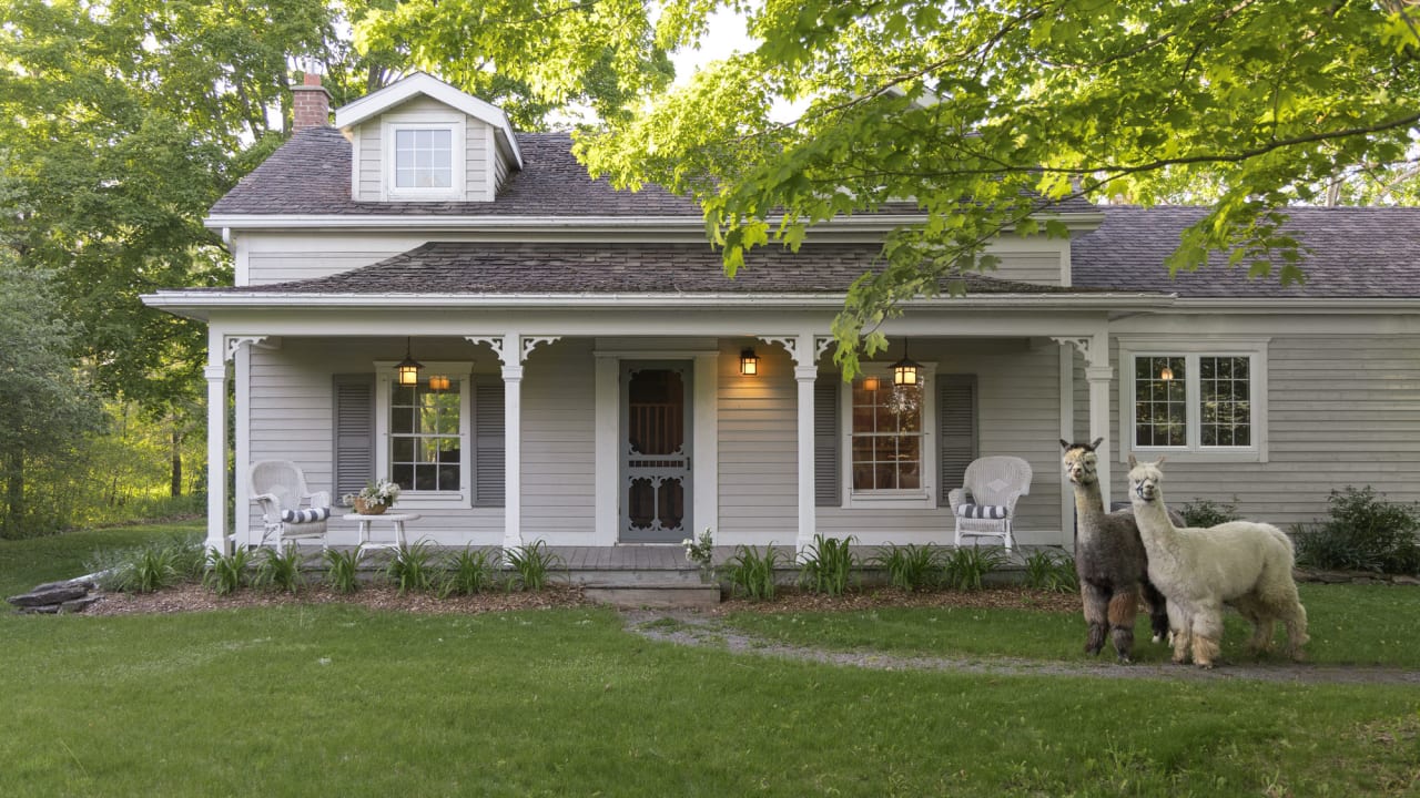 Chetwyn FarmStay Cottage Visit the County