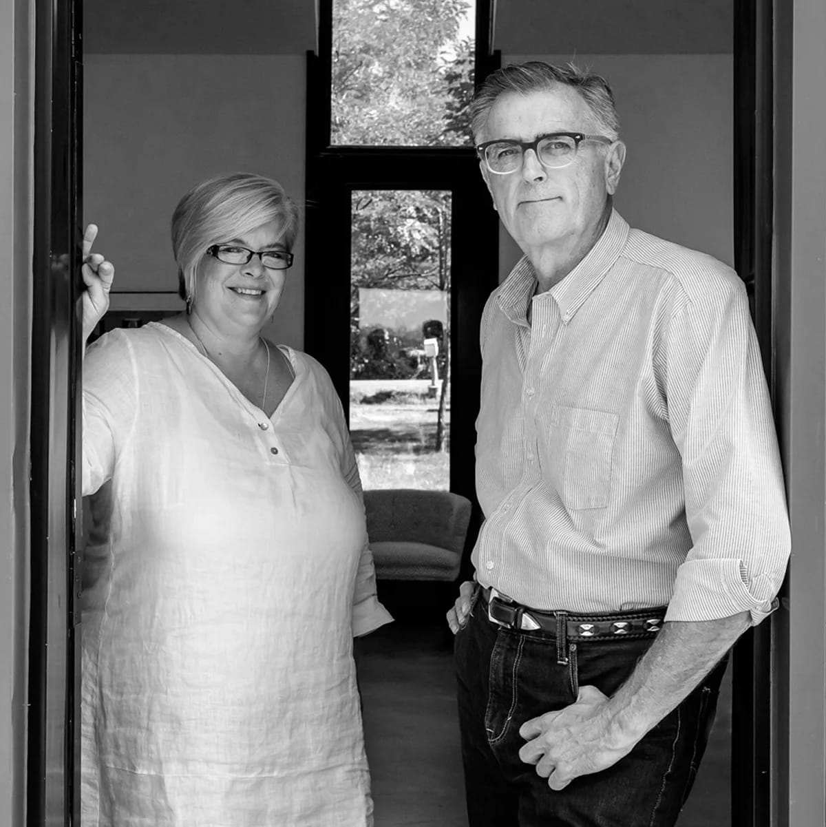 ANDARA Gallery Presents: LUMINOUS Holiday Art Show and Sale - Nov 16th to Dec 6th, 2025 and Dec 6th to 23rd, 2025. Fine art paintings, photography, digital art and ceramics by Tara Wilkinson and Andrew Csafordi. Photo Credit: Daniel Vaughan, @vaughan_group.ca