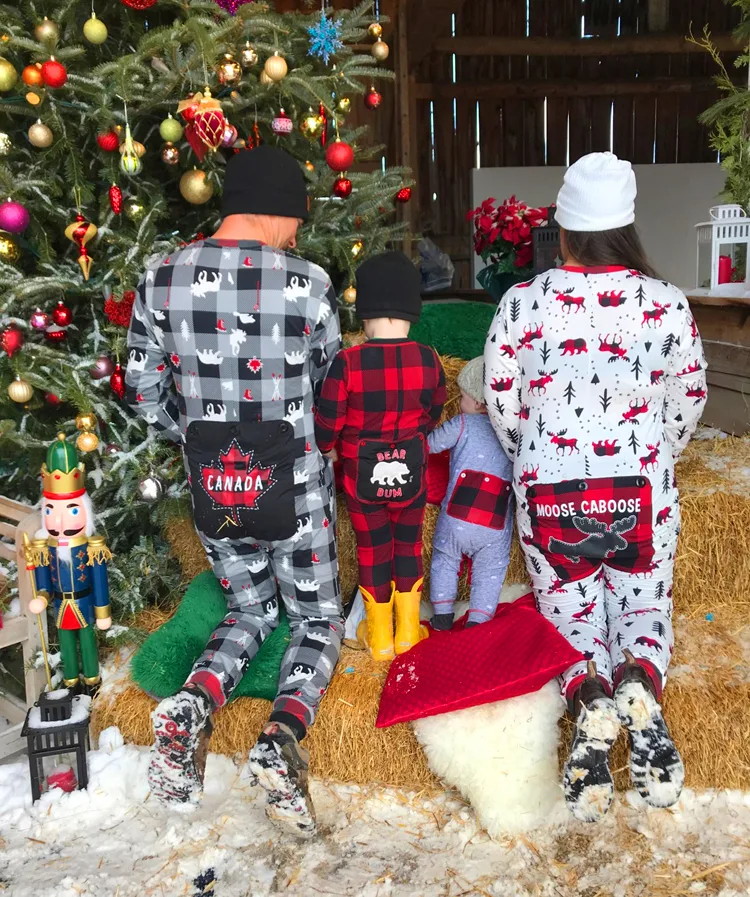 ANDARA Gallery's 5th Annual "Holiday Photo in the Barn"! Reservations: (613) 393-1572. All Welcome. Bring charged phone. We use to take photo of you/group in festive seating area in the barn in exchange for donation to PEC Hospital's Back the Build campaign. $10+ p.p. Donation receipts available.
