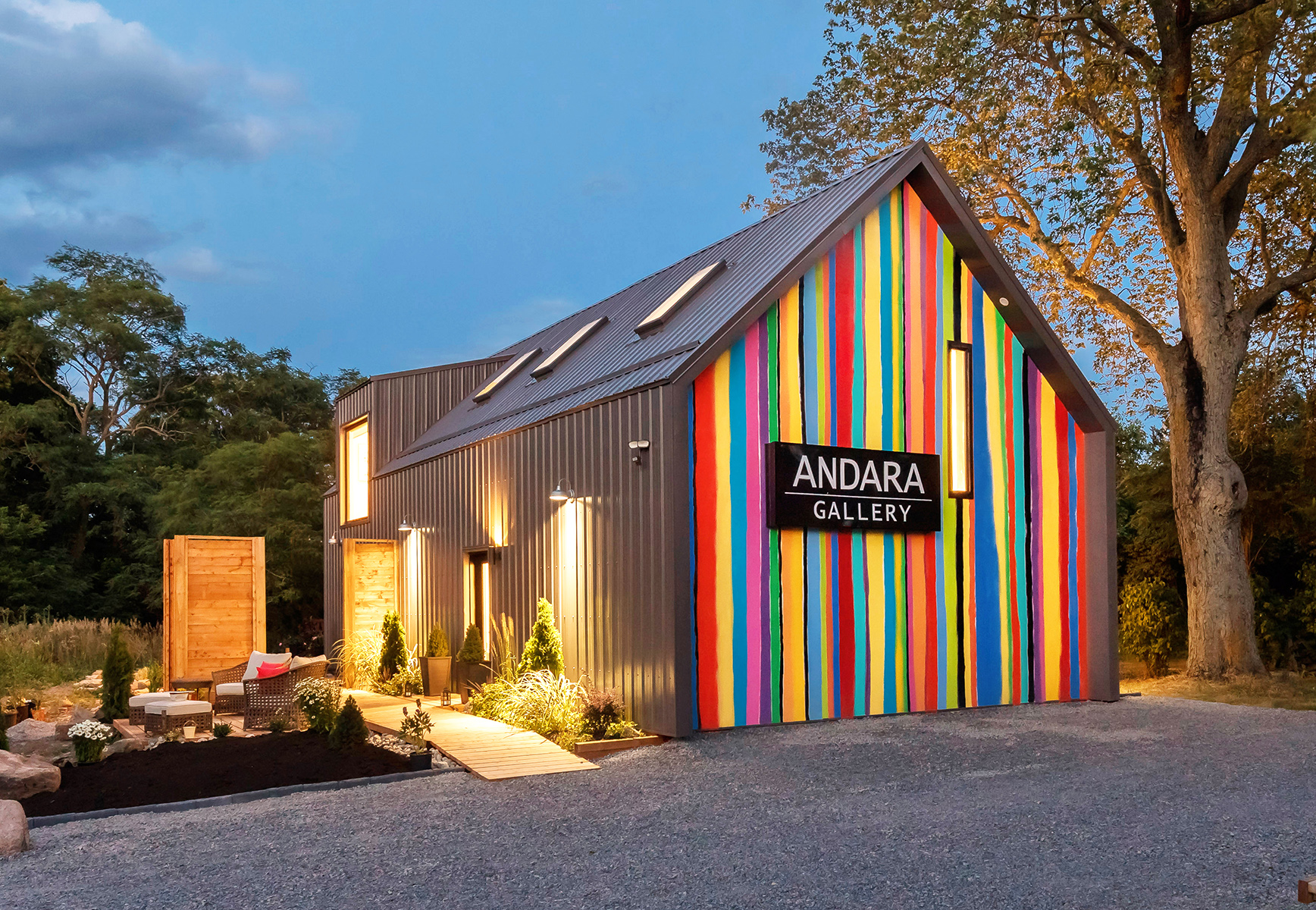 Award-winning ANDARA Gallery showcasing fine art paintings and photography in the heart of Prince Edward County. A top arts destination, book a mini 2-3 hour art workshop - available DAILY - in ANDARA Studio onsite at 54 Wilson Road, Bloomfield. Photo credit © Daniel Vaughan @vaughan_group.ca