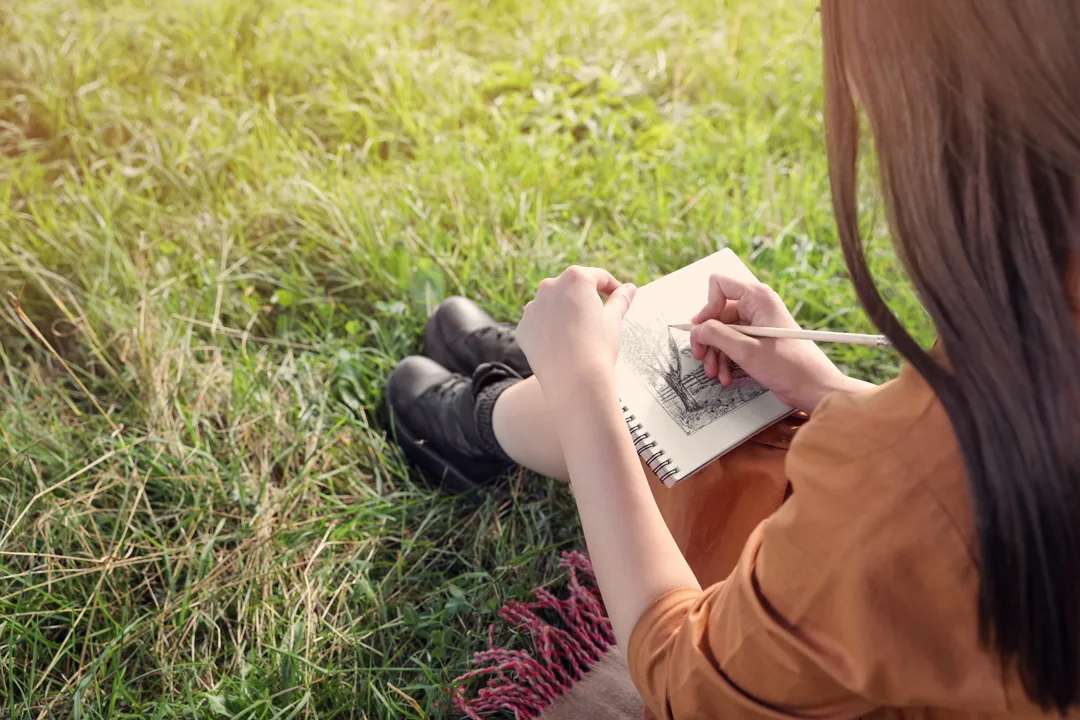 Learn to draw at ANDARA Studio at ANDARA Gallery with instructor, Andrew Csafordi!